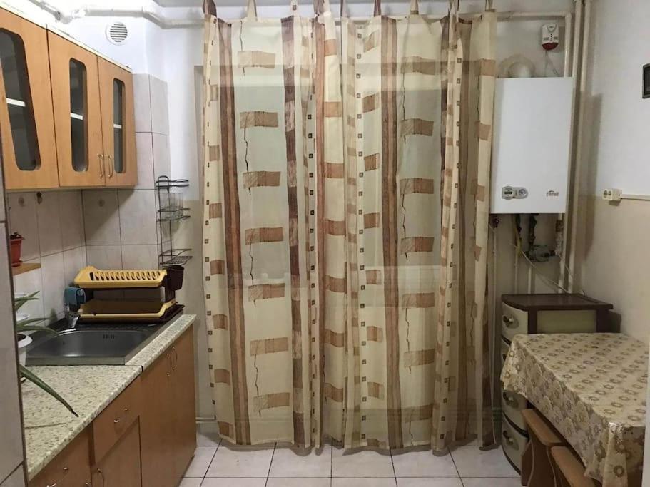 Apartament Confortabil 피테슈티 외부 사진